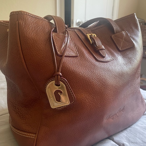 Dooney & Bourke Vintage Rich Brown Leather Tote - Picture 5 of 16